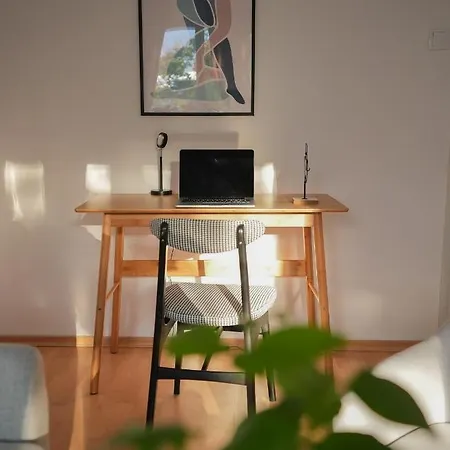 Spacious, Quiet And Bright Apartment, Close Center - Backyard Parking - Mokotow Apartment Warsaw