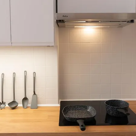 公寓 Spacious, Quiet And Bright Apartment, Close Center - Backyard Parking - Mokotow *