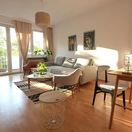 Spacious, Quiet And Bright Apartment, Close Center - Backyard Parking - Mokotow Warszawa