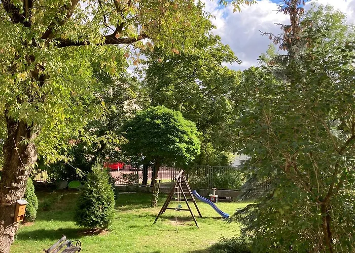 Spacious, Quiet And Bright Apartment, Close Center - Backyard Parking - Mokotow Lejlighed