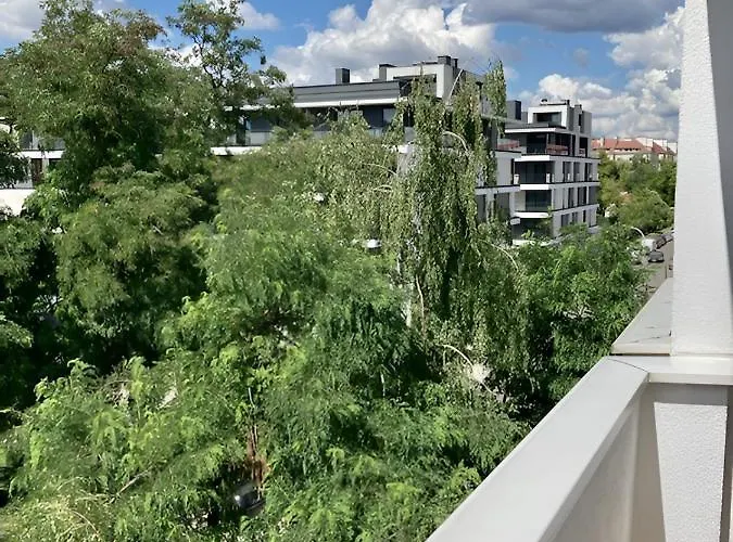 Spacious, Quiet And Bright Apartment, Close Center - Backyard Parking - Mokotow Warszawa