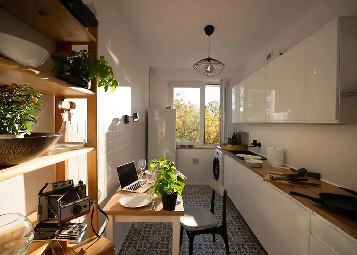 Spacious, Quiet And Bright Apartment, Close Center - Backyard Parking - Mokotow * Warszawa