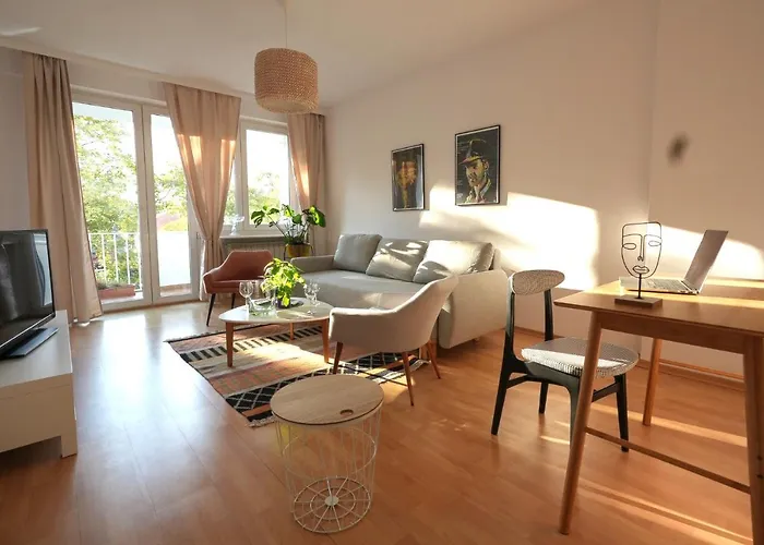 Spacious, Quiet And Bright Apartment, Close Center - Backyard Parking - Mokotow Warszawa