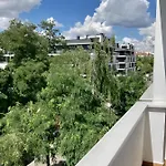 Spacious, Quiet And Bright Apartment, Close Center - Backyard Parking - Mokotow Warschau