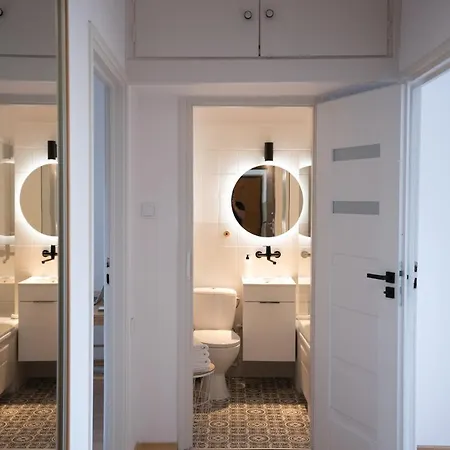 Spacious, Quiet And Bright Apartment, Close Center - Backyard Parking - Mokotow * Warschau