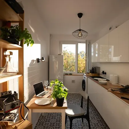 Spacious, Quiet And Bright Apartment, Close Center - Backyard Parking - Mokotow * Warschau