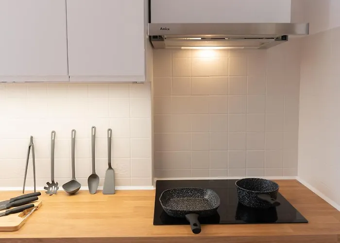 شقة Spacious, Quiet And Bright Apartment, Close Center - Backyard Parking - Mokotow *